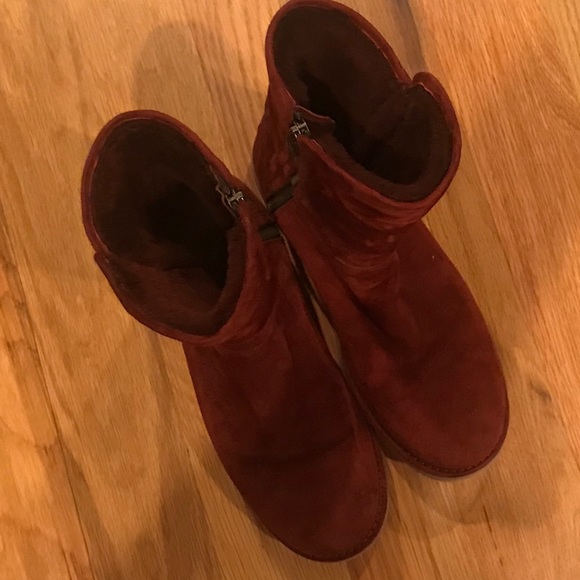 UGG Made in Italy Size 8 Burgundy-Rust Color - Picture 5 of 8